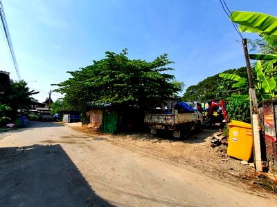 ที่ดิน ถนนกรุงเทพ-ชลบุรี มอเตอร์เวย์ : ขายที่ดิน 389 ตร.ว ซอยกรุงเทพกรีฑา 18 แยก 6 ประเวศ กรุงเทพ ใกล้ Market Place กรุงเทพกรีฑา