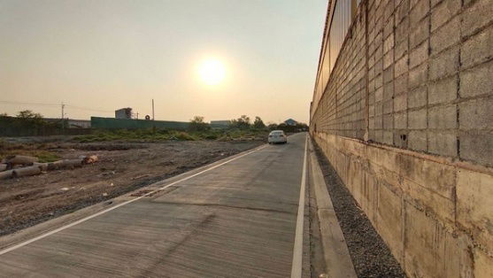 picture Purple-Zoned Land for Warehouse or Factory – Teparak Road, Soi Saeng Fah Bang Phli, Samut Prakan | Ready to Build | Filled Land - 3/4