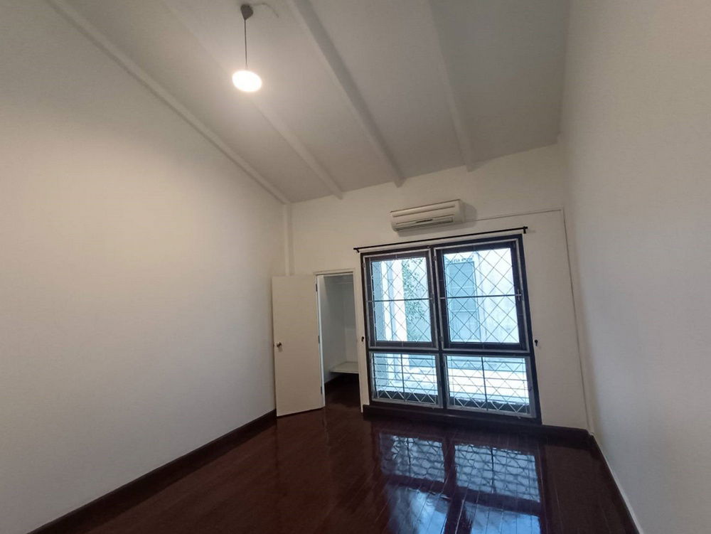 รูป Call : 089-184-1924 หมู่บ้านการ์เด้นโฮม วิลเลจ ซอยพหลโยธิน 60 บ้านแฝดแปลงมุม 50 ตารางวา 3 นอน 3 น้ำ 1 ห้องเมด เรือนรับรอง ใกล้ BTS แยก คปอ. - รูปที่ 12/15