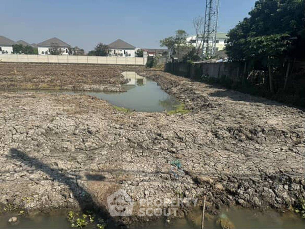รูป ที่ดินสำหรับปล่อยขาย 6,080 ตารางเมตร แถว ใน บางพรม (ID 2208339) - รูปที่ 3/4