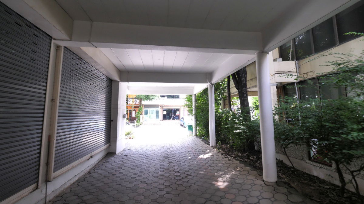 รูป โฮมออฟฟิศพื้นที่จอดรถเยอะสุด! ปล่อยเช่าอาคารสำนักงาน 84 ตร.วา 650 ตร.ม ทาวน์อินทาวน์ (Town in Town) ซอย 3 ใหญ่สุดในโครงการ!!  - รูปที่ 15/17