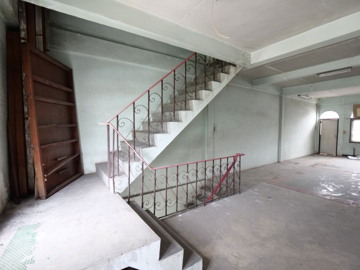 รูป ขายอาคารพานิชย์ 3.5 ชั้น 19 ตรว. ซอยกำนันแม้น ราคาดีที่สุดในย่านนี้ ขายเพียง 2.2 ล้าน หน้ากว้าง 4 เมตร พื้นที่ใช้สอยประมาณ 220 ตรม.  - รูปที่ 46/80