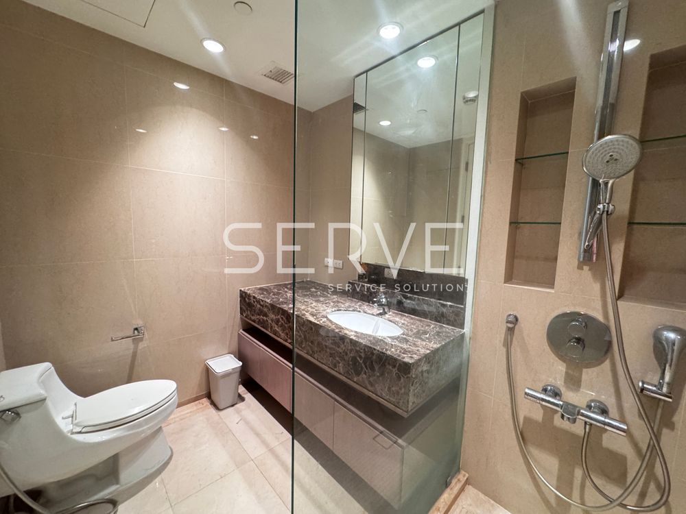 picture 3 Beds with Bathtub Large Room Good Location Close to BTS Ratchadamri 300 m. / For Rent-185 Rajadamri - 12/18