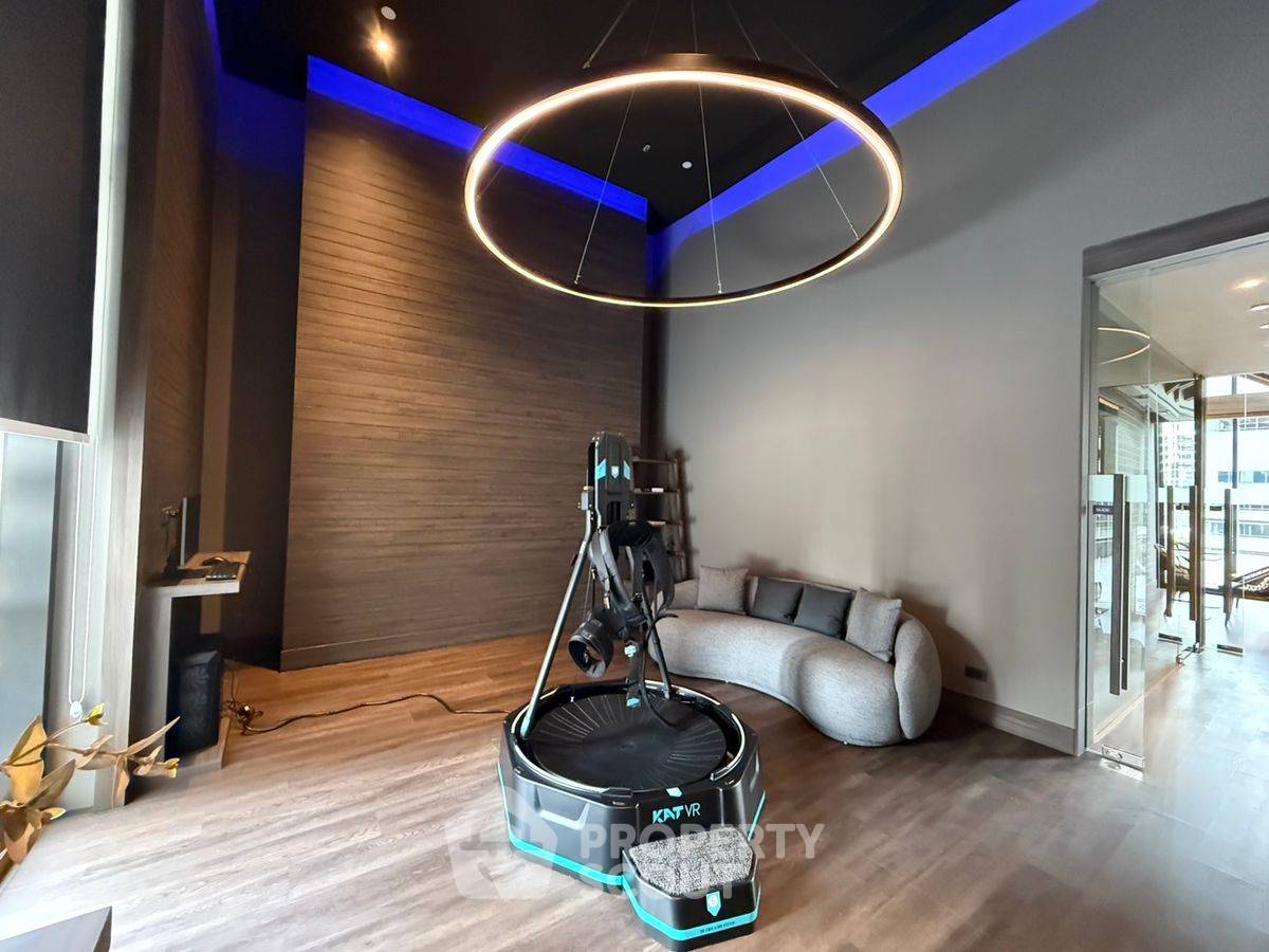 picture Studio Condo at Nue District R9 near MRT Phra Ram 9 (ID 2210867) - 18/42