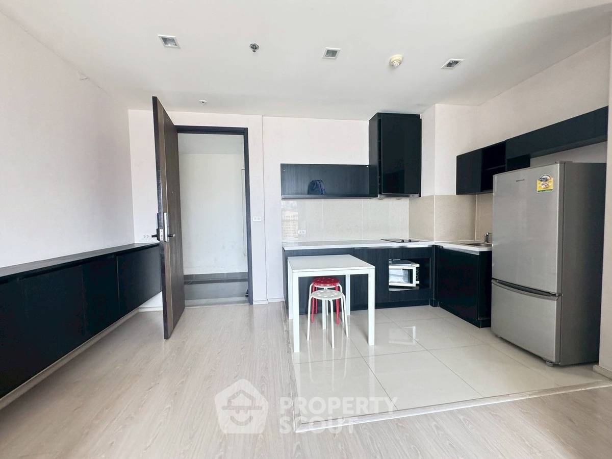 picture 2-BR Condo at Rhythm Sukhumvit 44/1 near BTS Phra Khanong (ID 2210422) - 5/12