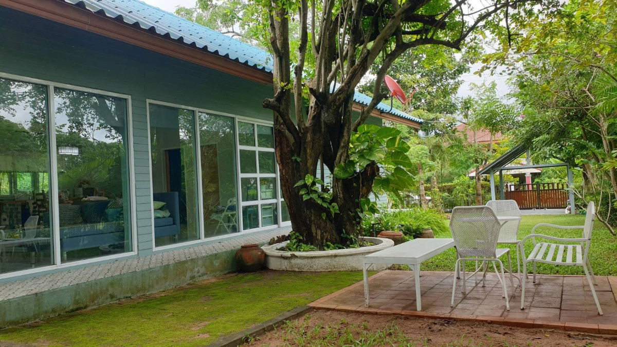 รูป บ้านเช่า หมู่บ้านเนินน้ำ บางละมุง ชลบุรี บ้านสวย สวนใหญ่  - รูปที่ 1/13