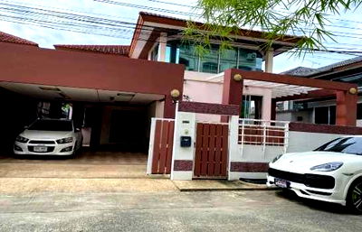 Houses for rent BITEC Bang Na : Single house for rent, Arena Garden On Nut, 300 sq m, 67 sq wa, 3 bedrooms, 3 bathrooms, near BTS On Nut