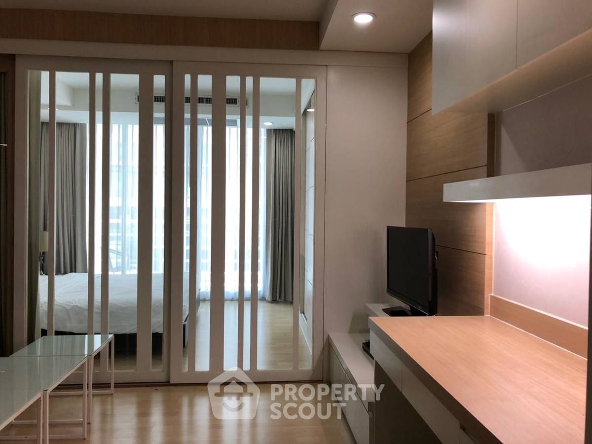 picture 1-BR Condo at The Rajdamri near BTS Ratchadamri (ID 2130131) - 5/13