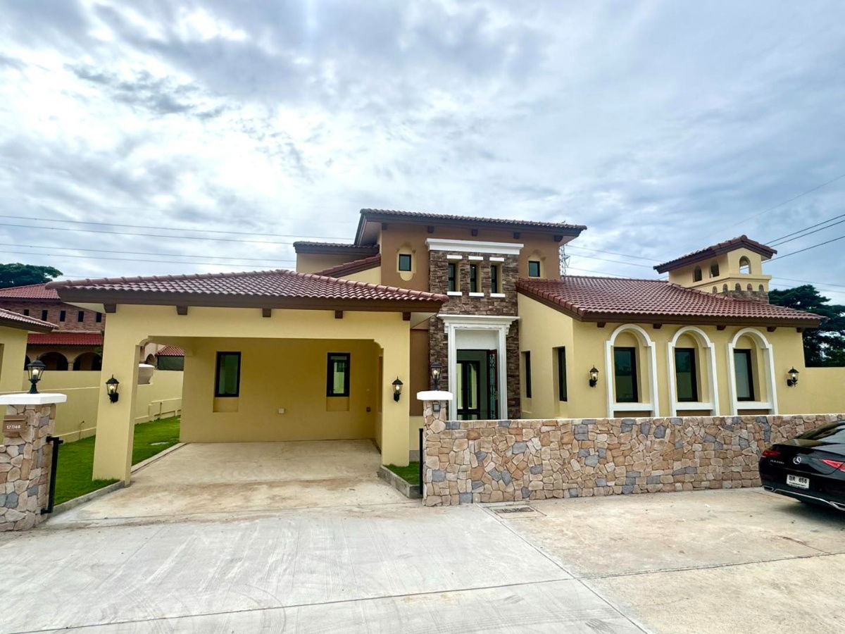 picture 🏡 For sale: Single-storey pool villa 🏊🏻‍♂️ Swimming pool (new house) 💰 Price 9,900,000 baht 🔅 Southeast front of the house - 1/30