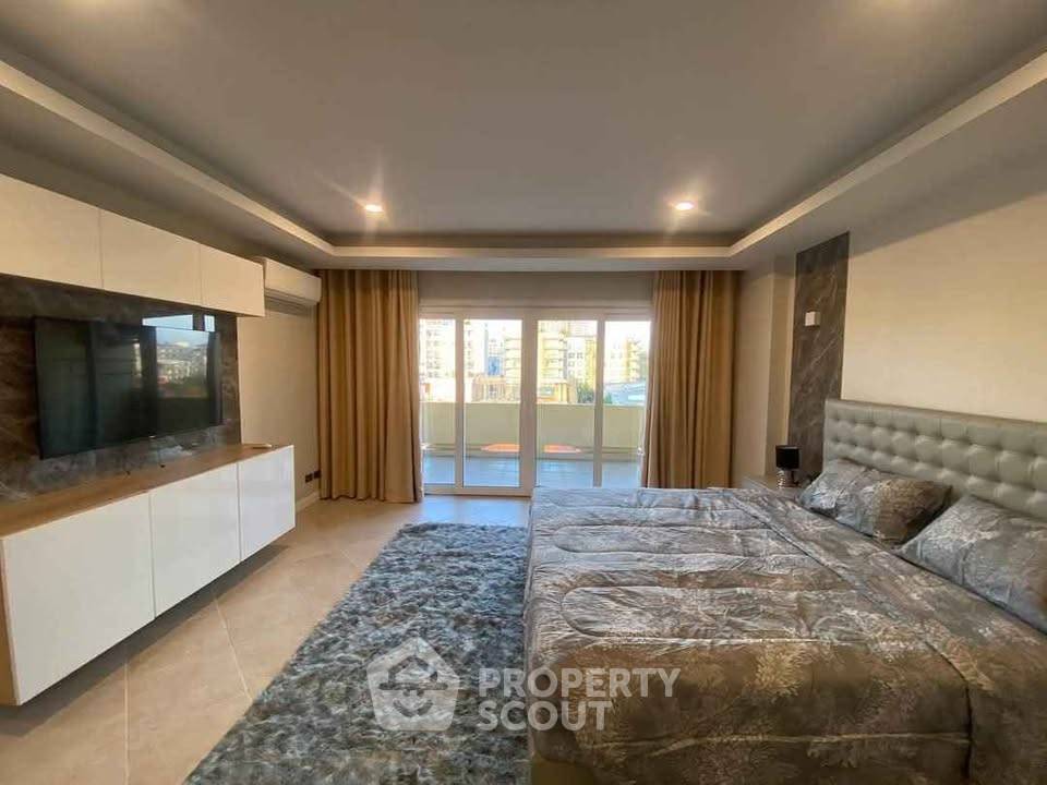 picture 2-BR Condo at View Talay Residence 5 Pratumnak close to Phratamnak (ID 2209863) - 14/18
