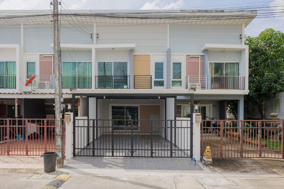 รูป 🏘 บ้านทาวน์เฮ้าส์ 2 ชั้น รีโนเวทใหม่ โซนวิชิต ทำเลดี ใกล้สิ่งอำนวยความสะดวก เหมาะสำหรับครอบครัว 🏘 - รูปที่ 1/13