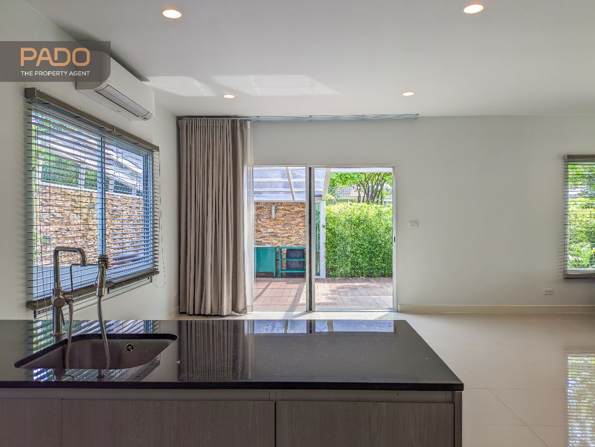 รูป ขายบ้านเดี่ยว หลังมุม สวนสวย บุราสิริ ปัญญาอินทรา - คลองสามวา 12 ล้านบาท 4 นอน 4 น้ำ - รูปที่ 12/28