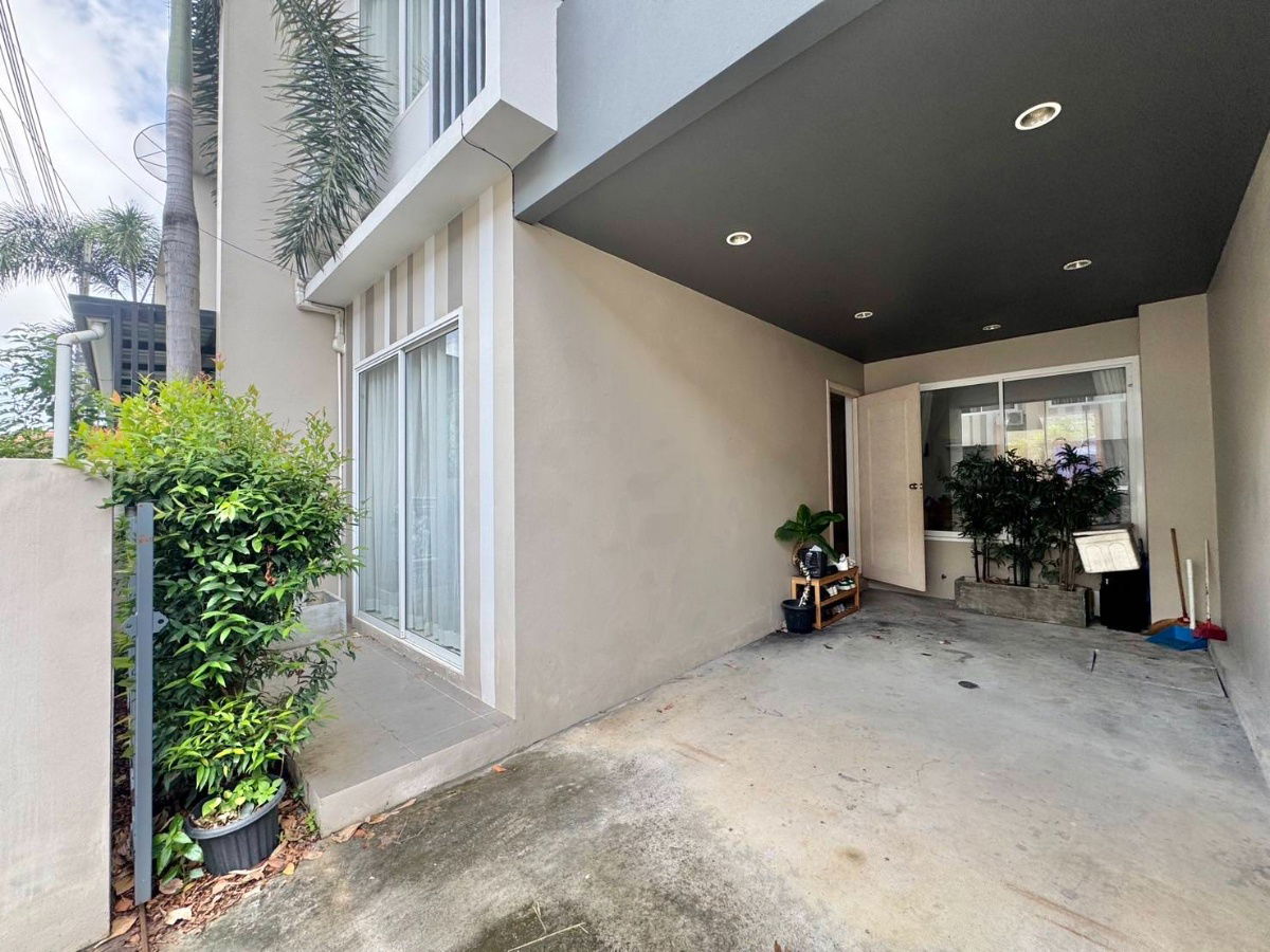 รูป 🏡ทาวน์โฮมตามสภาพ โซนถลาง ใกล้โรบินสัน สภาพดีพร้อมเข้าอยู่  เดินทางสะดวก ใกล้สิ่งอำนวยความสะดวกครบ 🏡  - รูปที่ 2/19