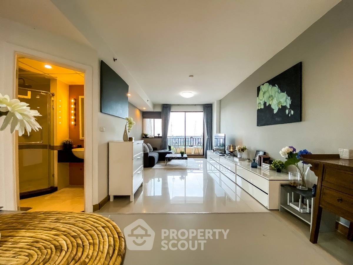 picture 2-BR Condo at Supalai Oriental Place Sathorn Suanplu near MRT Lumphini (ID 2063367) - 1/11