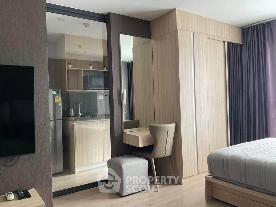 picture Studio Condo at Ideo O2 near BTS Bang Na (ID 2208808) - 4/11