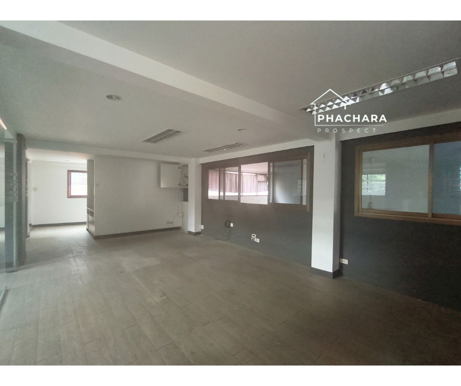 รูป พื้นที่สำนักงานให้เช่าใจกลางเมือง พื้นที่ 112 ตรม. ถ.หลานหลวง มีที่จอดรถ ทำเลดีใจกลางเมือง ใกล้สถานที่ราชการ แลนด์มาร์คสำคัญ สถานที่ท่องเที่ยวต่างๆ - รูปที่ 3/13