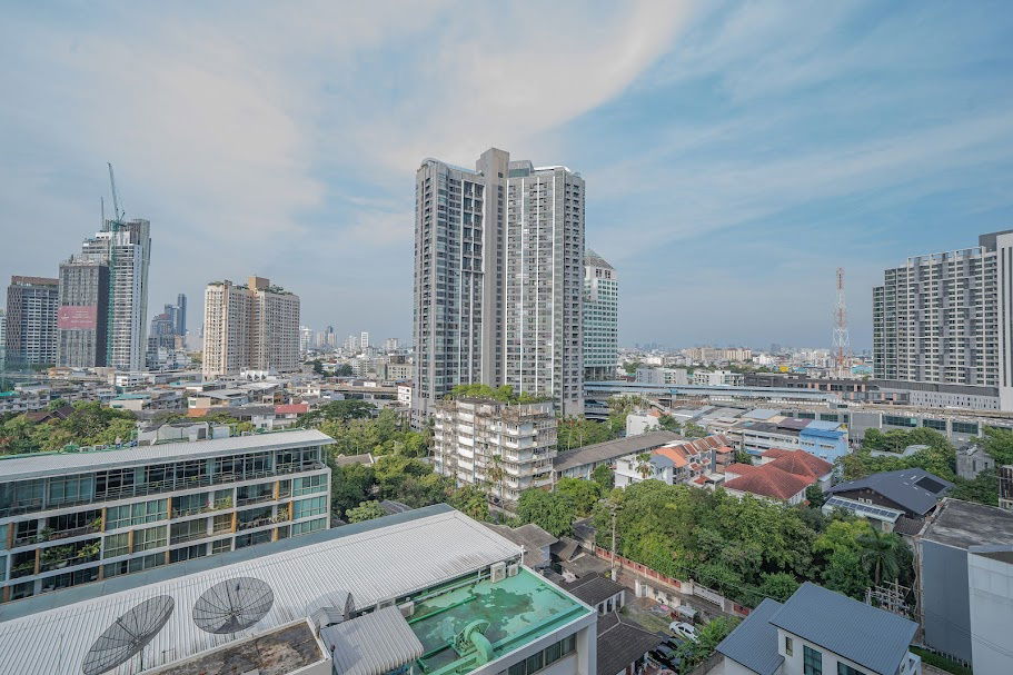 picture Fully Furnished @Ideo Sukhumvit Rama 4, Near Office District. - 44/45