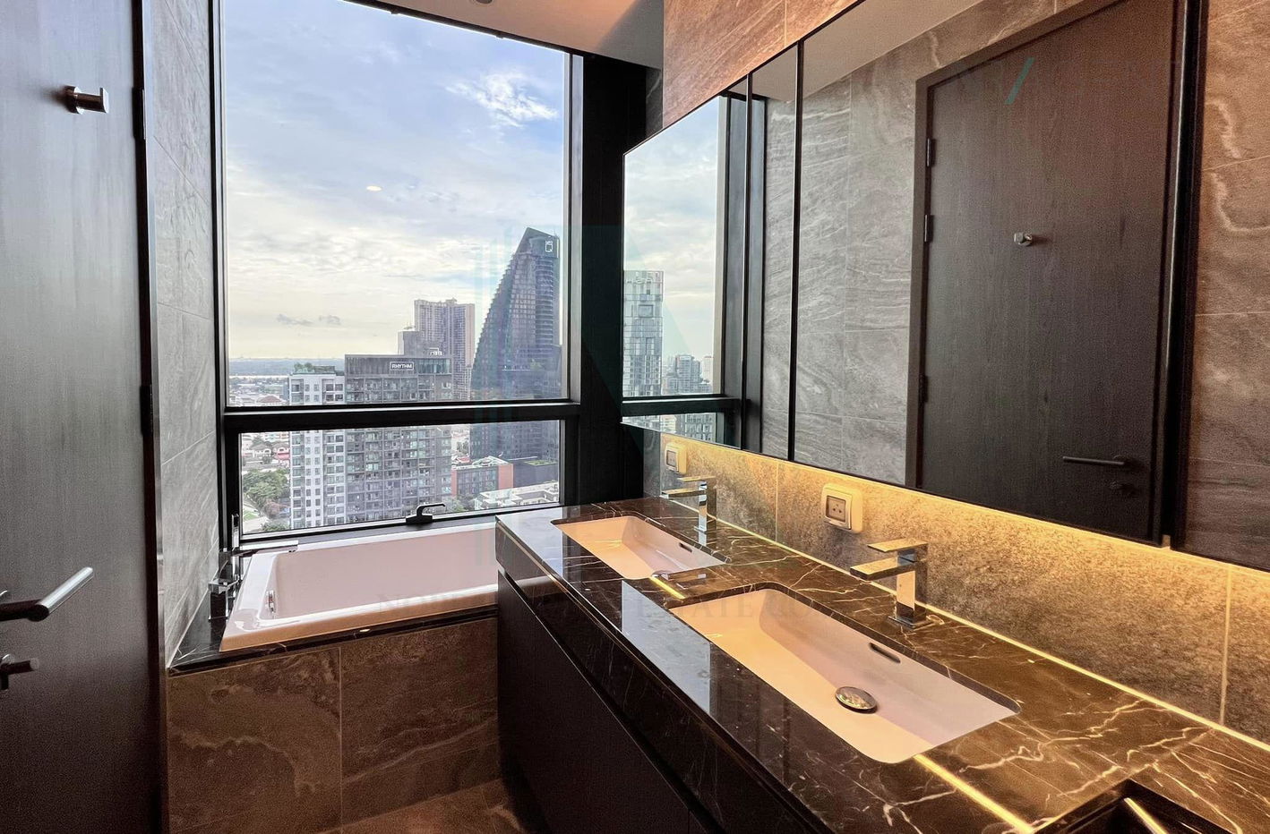 picture 🚩 For Rent Condo THE ESSE SUKHUMVIT 36 Building 1, Floor 20,2 bed room, Room size 72.00 sqm - 4/8