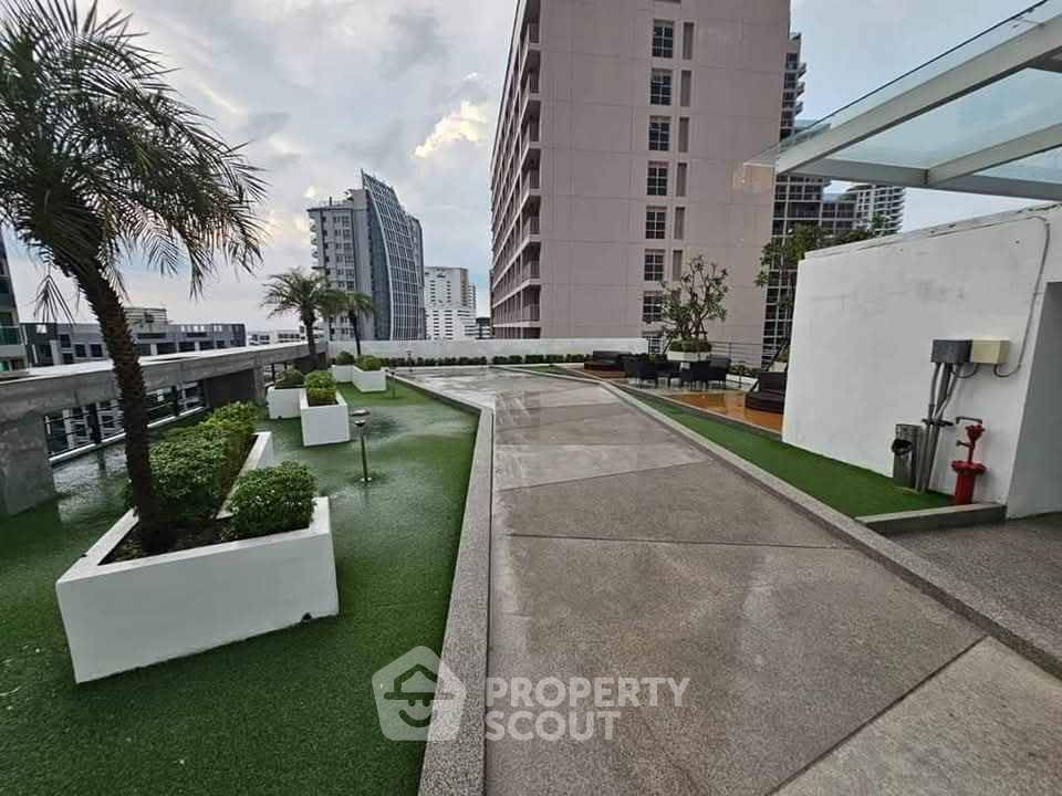 picture Studio Condo at Aurora Pratumnak close to Phratamnak (ID 2209829) - 13/13