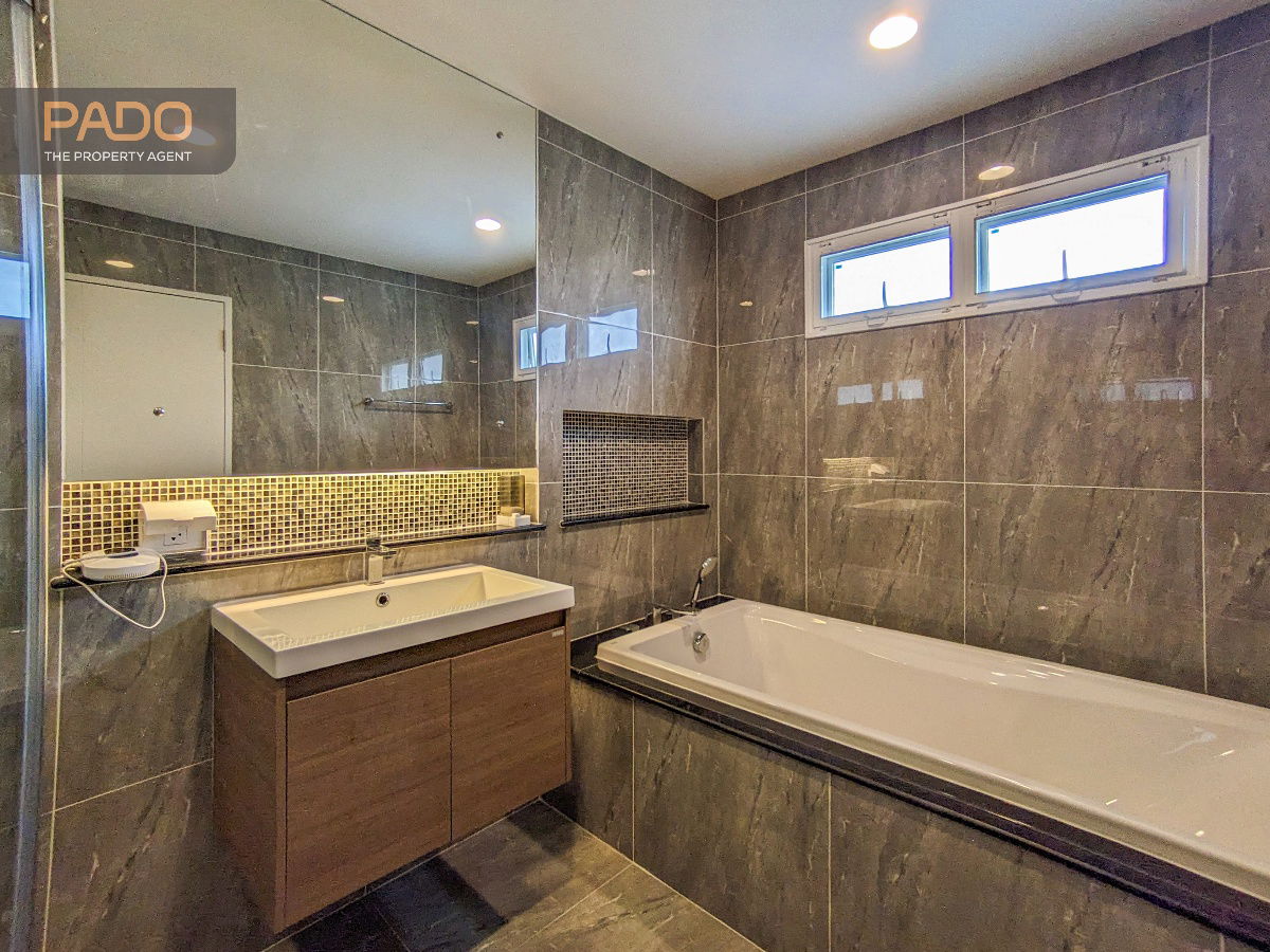 รูป ขายบ้านเดี่ยว หลังมุม สวนสวย บุราสิริ ปัญญาอินทรา - คลองสามวา 12 ล้านบาท 4 นอน 4 น้ำ - รูปที่ 19/28