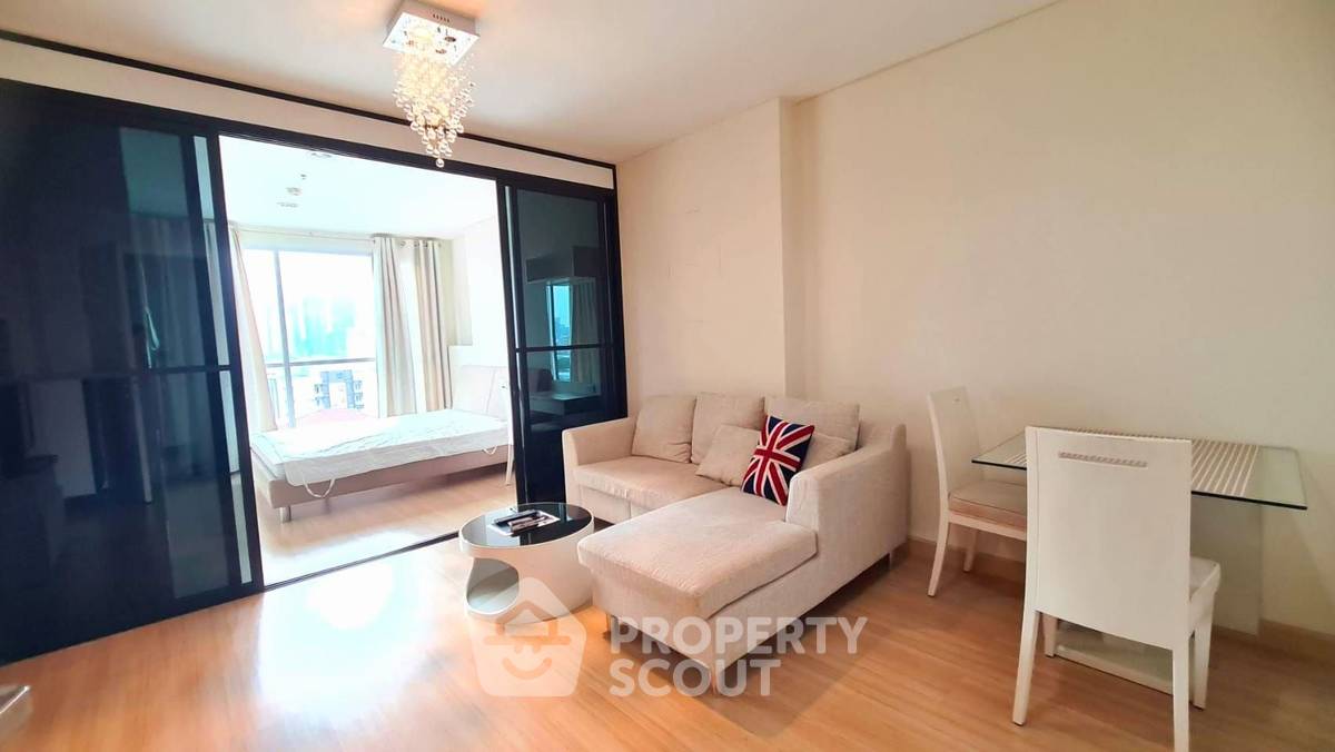 picture 1-BR Condo at Life @ Ladprao 18 near MRT Lat Phrao (ID 894484) - 1/12