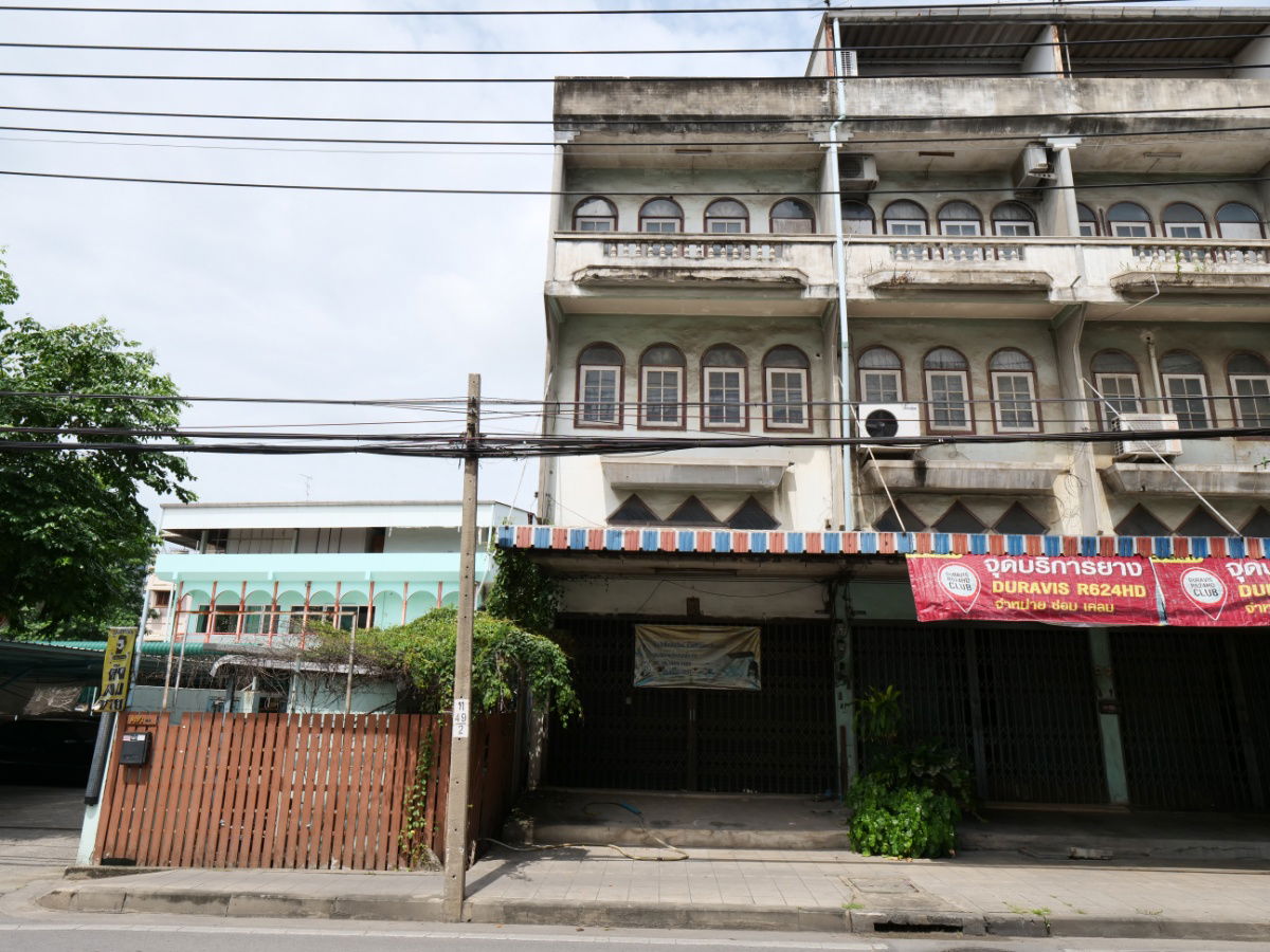 รูป ขายอาคารพานิชย์ 3.5 ชั้น 19 ตรว. ซอยกำนันแม้น ราคาดีที่สุดในย่านนี้ ขายเพียง 2.2 ล้าน หน้ากว้าง 4 เมตร พื้นที่ใช้สอยประมาณ 220 ตรม.  - รูปที่ 78/80