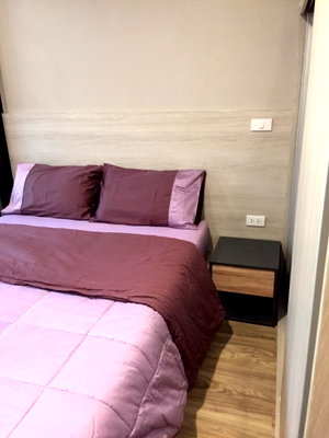 Condos for rent : Blossom Condo Sathorn-Charoenrat: Beautiful rooms, fully furnished with appliances, convenient transportation.