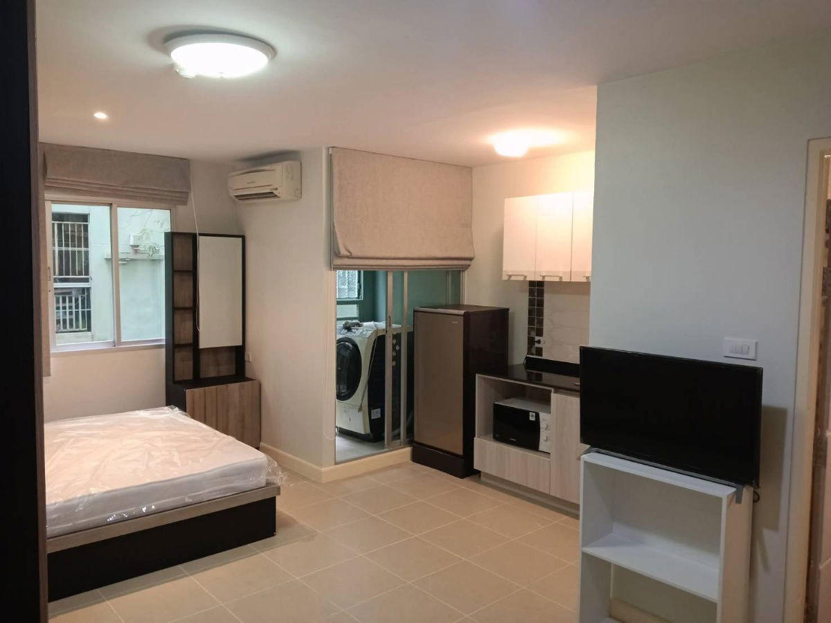 picture Condo for rent: Lumpini Town Ram Intra-Lak Si (studio room), 1st floor, in front is the Pink Line MRT station, Ram Intra Station, Km 2. - 10/14