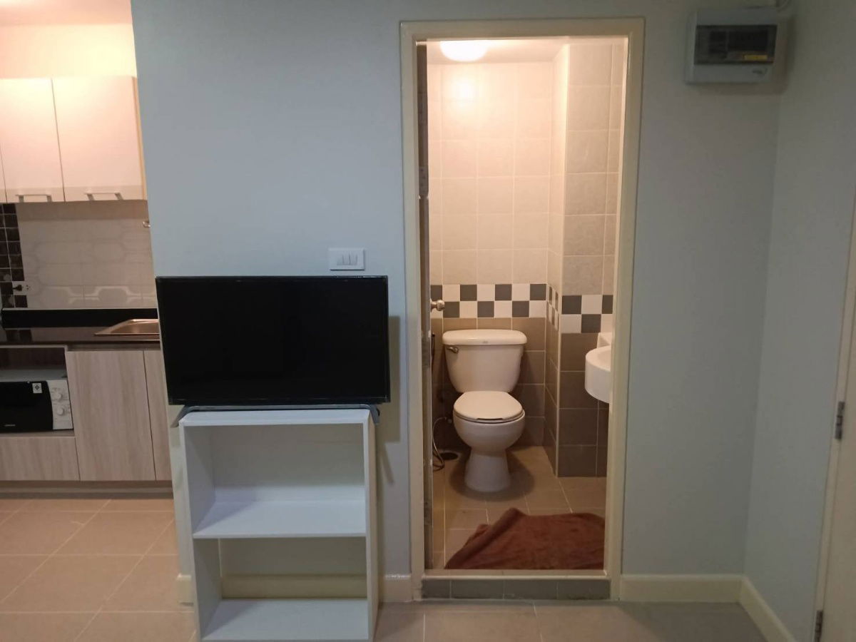 picture Condo for rent: Lumpini Town Ram Intra-Lak Si (studio room), 1st floor, in front is the Pink Line MRT station, Ram Intra Station, Km 2. - 1/14