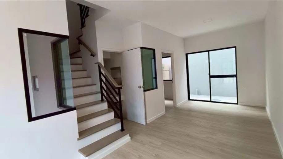 picture 💥CP-8238💥Townhouse for rent, Anasiri Village, Ramkhamhaeng, fully furnished and electric appliances, ready to move in 👉Add Line @goodcondo - 2/8