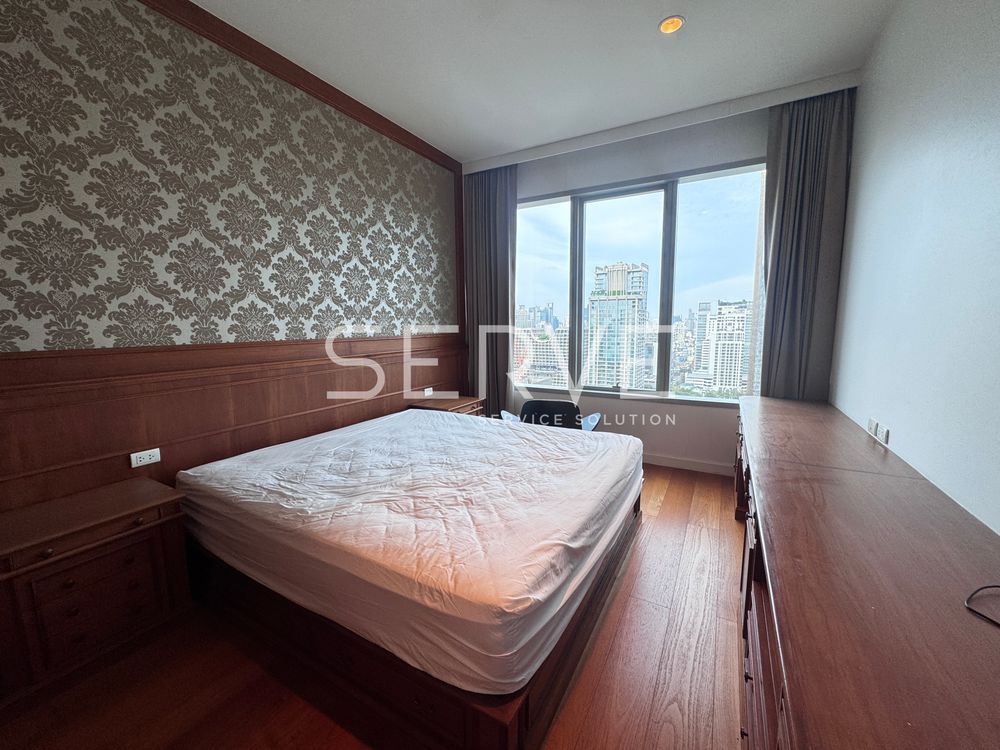 picture 3 Beds with Bathtub Large Room Good Location Close to BTS Ratchadamri 300 m. / For Rent-185 Rajadamri - 4/18