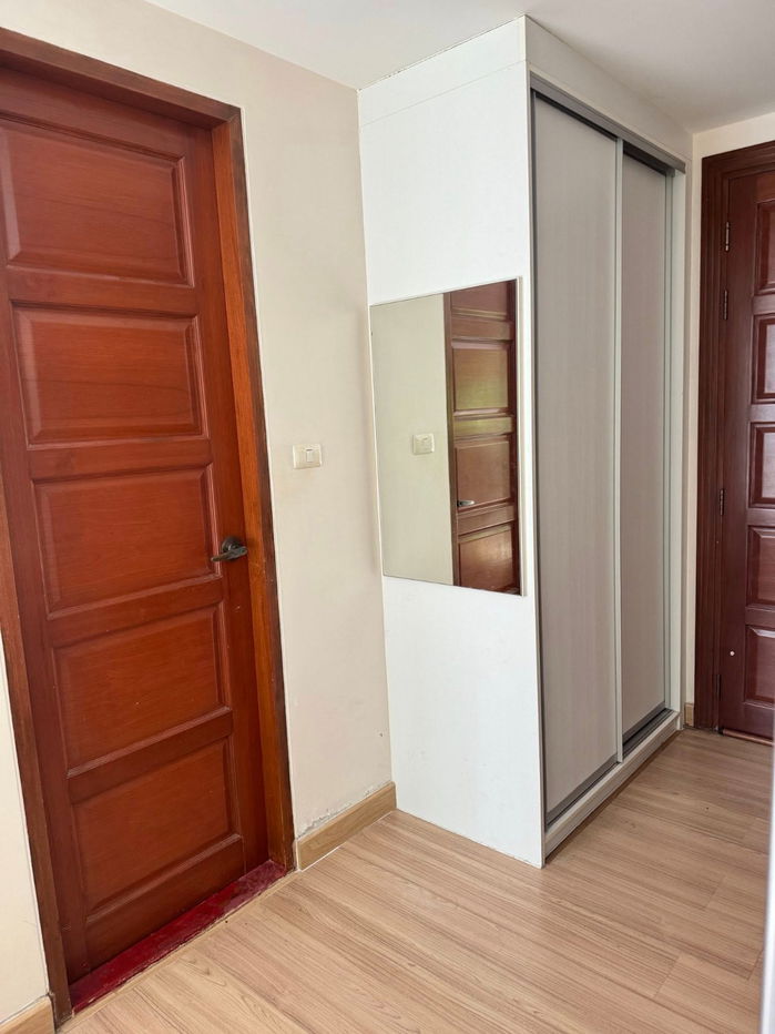 รูป ECH250521 ปล่อยเช่า : คอนโด Emerald Residence Ratchada ใกล้ MRT ห้วยขวาง เฟอร์เครื่องใช้ไฟฟ้าครบพร้อมอยู่ - รูปที่ 5/10