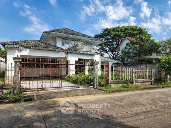 picture 3-BR House in Sala Thammasop (ID 2016493) - 2/15