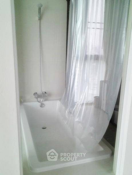 picture 1-BR Condo at Sky Walk Residences near BTS Phra Khanong (ID 510227) - 12/13