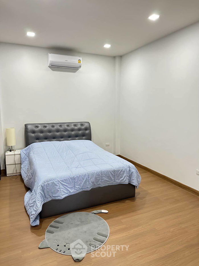 picture 3-BR House at The Grand 9 close to Pattaya (ID 2160570) - 8/13
