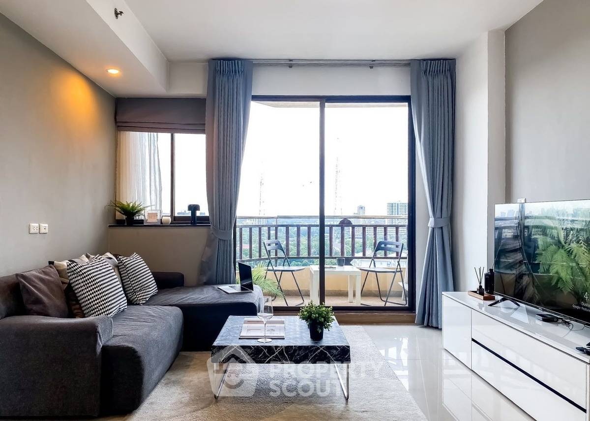 picture 2-BR Condo at Supalai Oriental Place Sathorn Suanplu near MRT Lumphini (ID 2063367) - 2/11