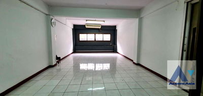 ทาวน์โฮม เซ็นทรัล พลาซ่า บางนา : 🔼🔽 AccomA 📩 Home Office,Office 3 BR Townhouse in Bang Na (AA36959)