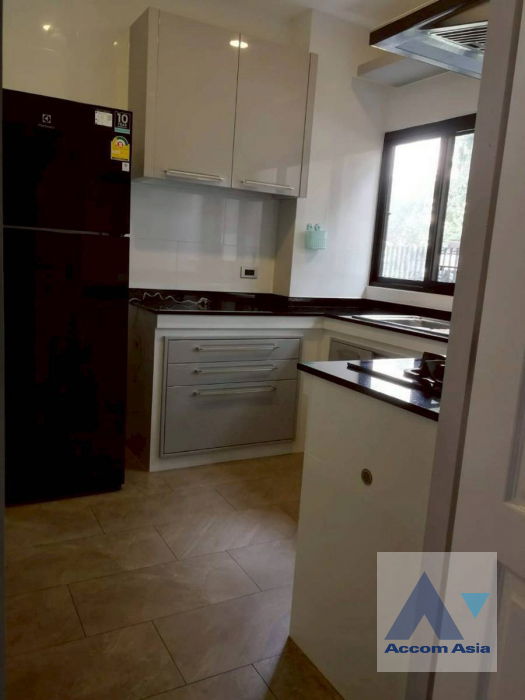 picture 🔼🔽 AccomA 📩  Modern Pool Villa with Lawn and Covered Deck (AA24156) - 11/18