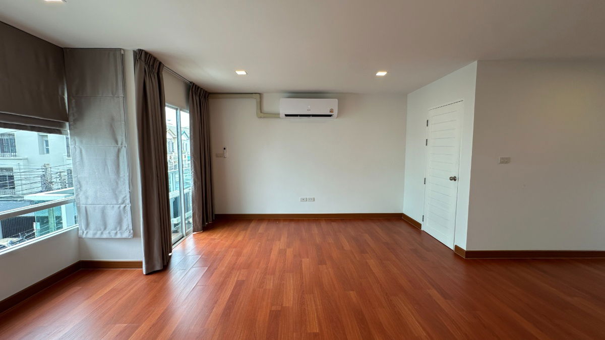 รูป 🚀 ให้เช่าทาวน์โฮม/โฮมออฟฟิส 3 ชั้น ใหม่เอี่ยม! - รูปที่ 11/18