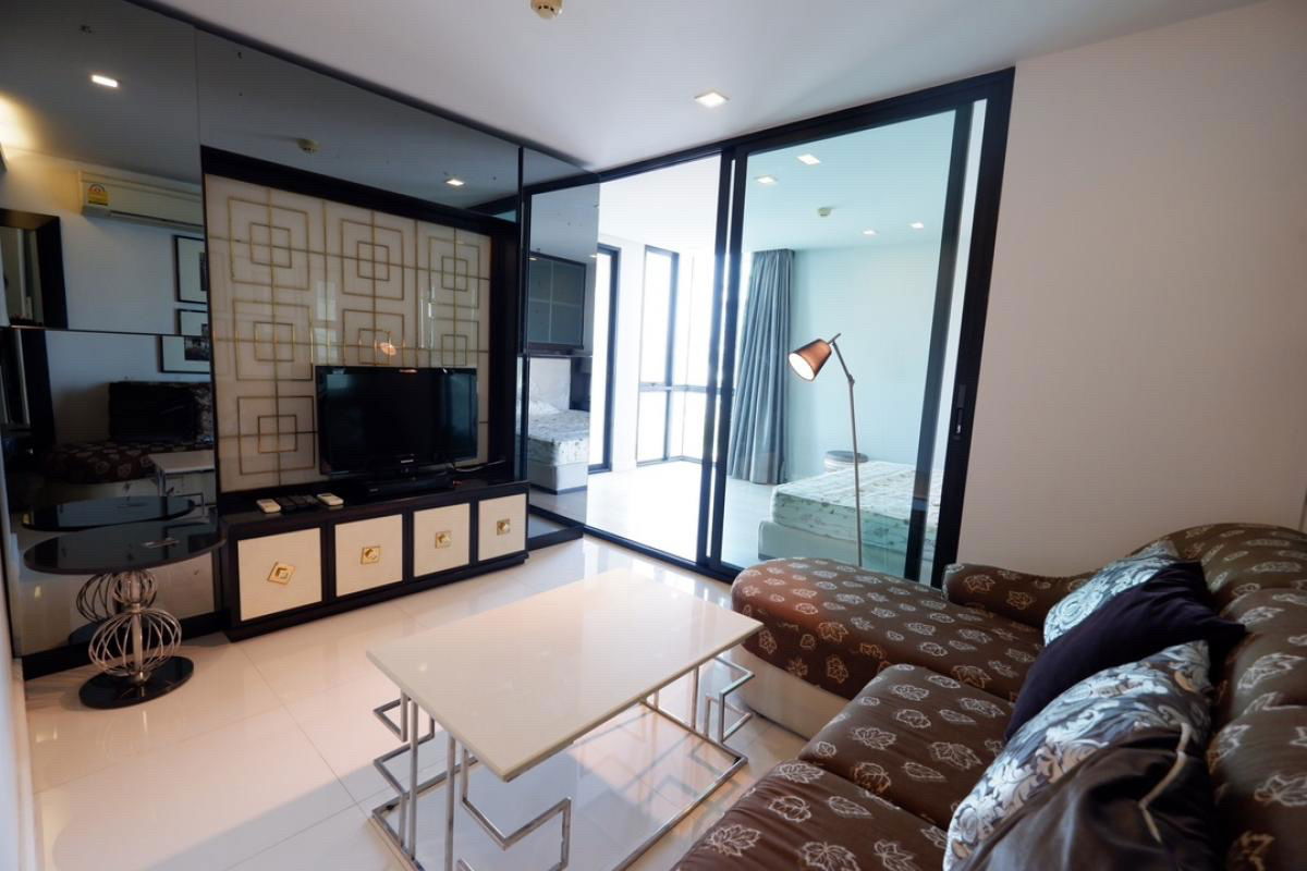 picture Condo For Rent | The Best Value In The Project “Socio Ruamrudee” 38 Sq.m. Near BTS Phloen Chit - 1/10