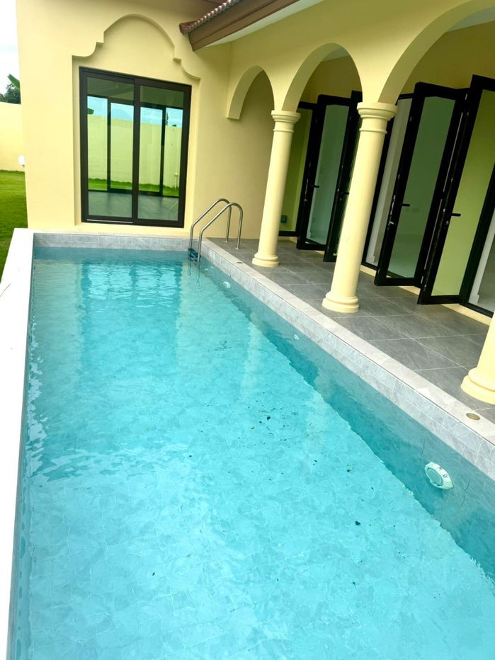 picture 🏡 For sale: Single-storey pool villa 🏊🏻‍♂️ Swimming pool (new house) 💰 Price 9,900,000 baht 🔅 Southeast front of the house - 4/30