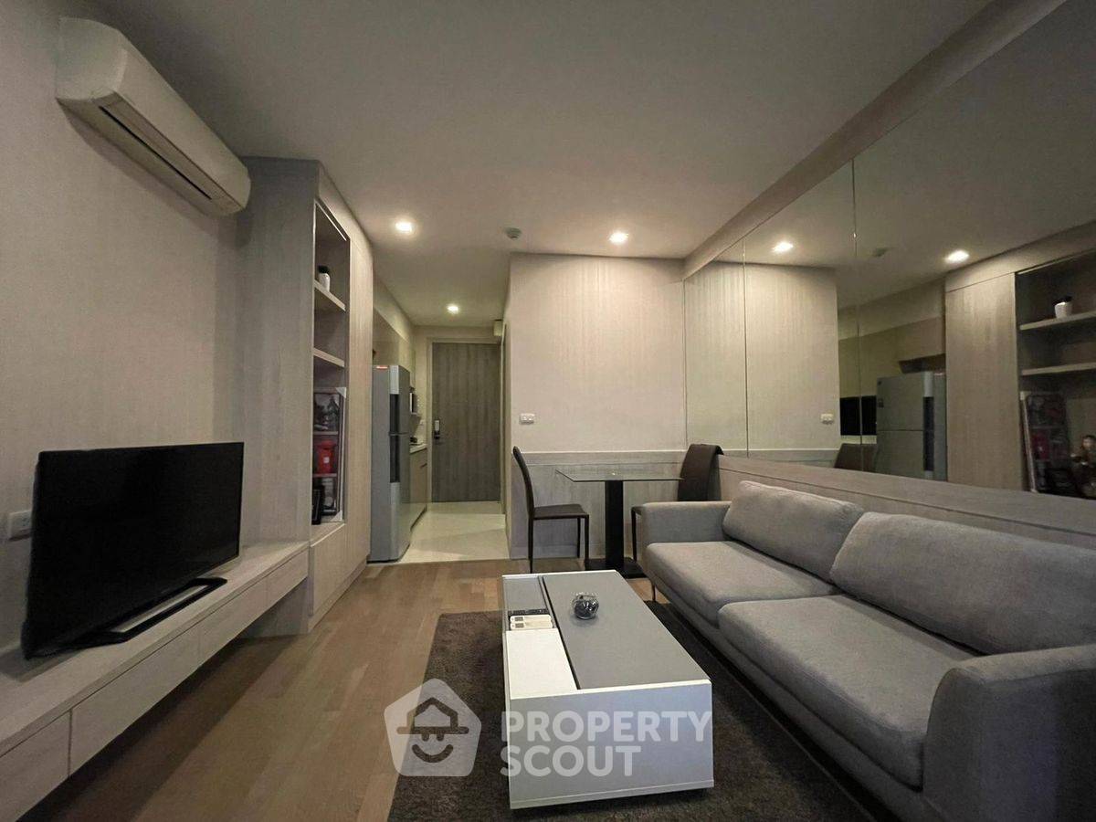 picture 1-BR Condo at Trapezo Sukhumvit 16 near MRT Queen Sirikit National Convention Centre (ID 2210786) - 2/7