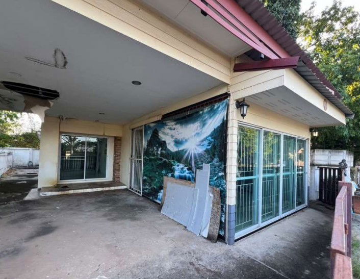 รูป บ้านเดี่ยว เนื้อที่ทั้งหมด 196 ตารางเมตร เลขที่ 72/21 หมู่บ้านบ้านเปี่ยมพรรักษ์ โครงการทรอปิคอล ลิฟวิ่ง ตะคองเก่า ตำบลหนองกระทุ่ม อำเภอเมืองนครราชสีมา นครราชสีมา ราคา 1,335,000 บาท - รูปที่ 3/7