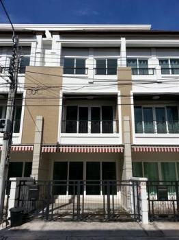 รูป ให้เช่า Townhome พร้อมเฟอร์นิเจอร์ ในหมู่บ้านกลางเมืองพระราม 3-สุขสวัสดิ์ โครงการอยู่ติดถนนใหญ่/Home Pro ตรงข้าม Big C สุขสวัสดิ์ - รูปที่ 1/5