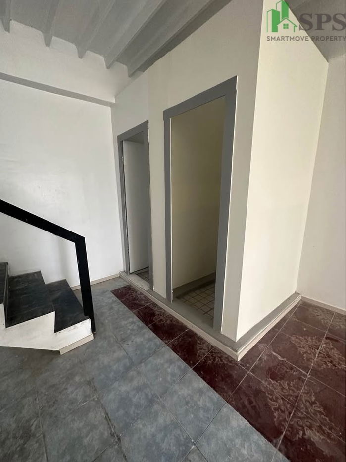 picture Commercial building for rent near BTS Punnawithi (SPSAD3050) - 8/12