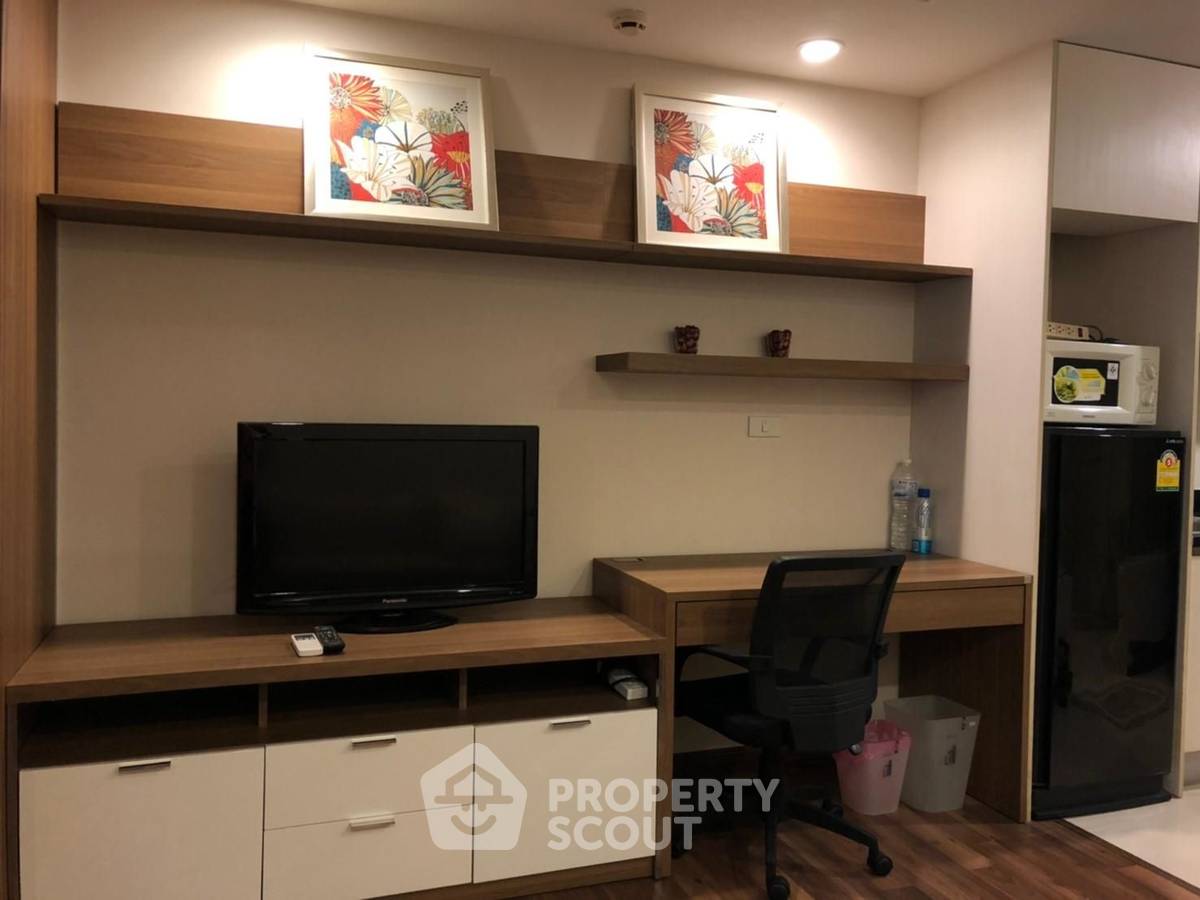 picture 1-BR Condo at The Rajdamri near BTS Ratchadamri (ID 2088983) - 5/15
