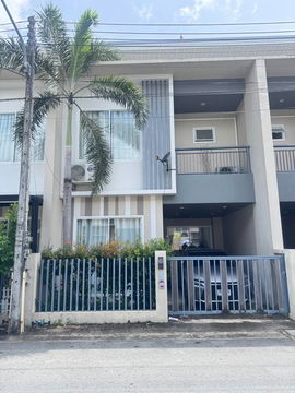 🏡ทาวน์โฮมตามสภาพ โซนถลาง ใกล้โรบินสัน สภาพดีพร้อมเข้าอยู่  เดินทางสะดวก ใกล้สิ่งอำนวยความสะดวกครบ 🏡 