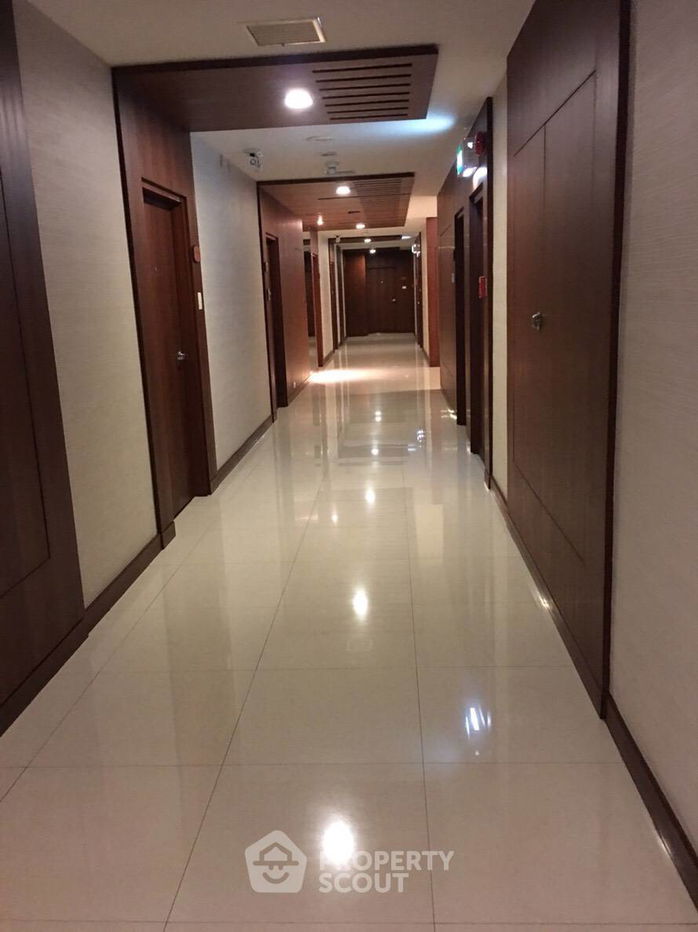 picture 1-BR Condo at President Place near BTS Chit Lom (ID 479732) - 12/13