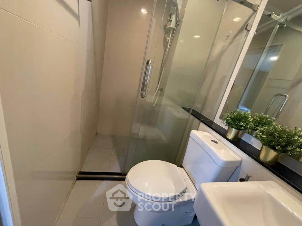 picture 1-BR Condo at Aspire Erawan near BTS Chang Erawan (ID 817919) - 8/15