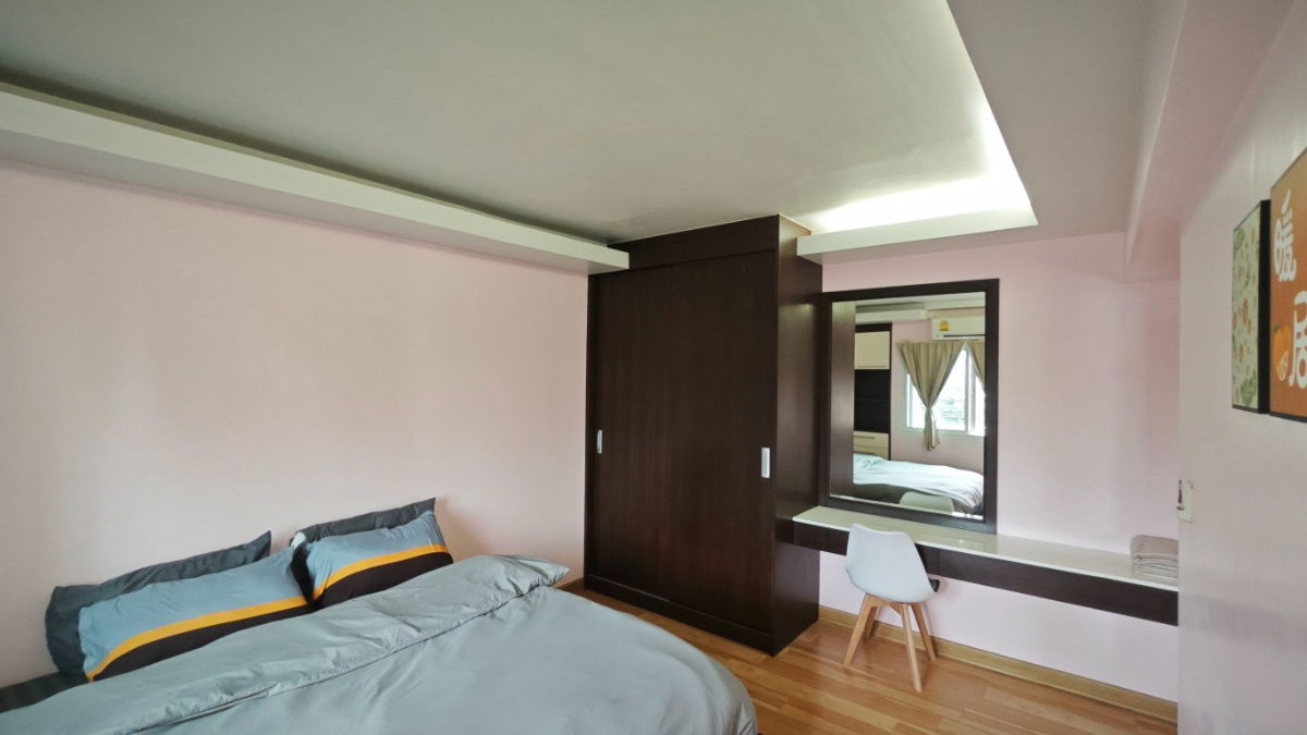 picture 3 Bedrooms apartment in the center of Phuket  - 5/14